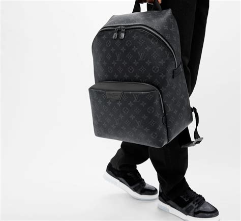 lv discovery backpack